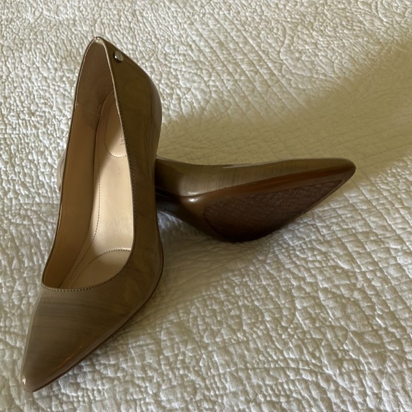 CALVIN KLEIN Heels - Picture 2 of 3